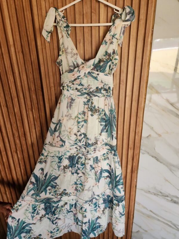 Maxi dress floreado en tonos verde y rosa - 1 solo uso