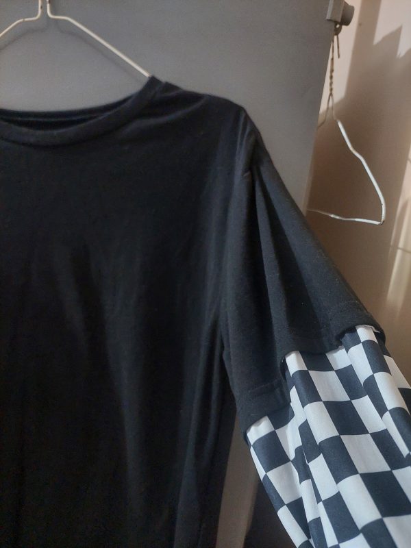 Camiseta con mangas incluídas - Imagen 2