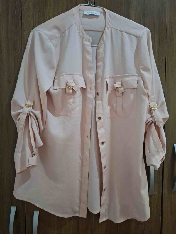 Camisa Calvin Klein rosa pastel - Imagen 2