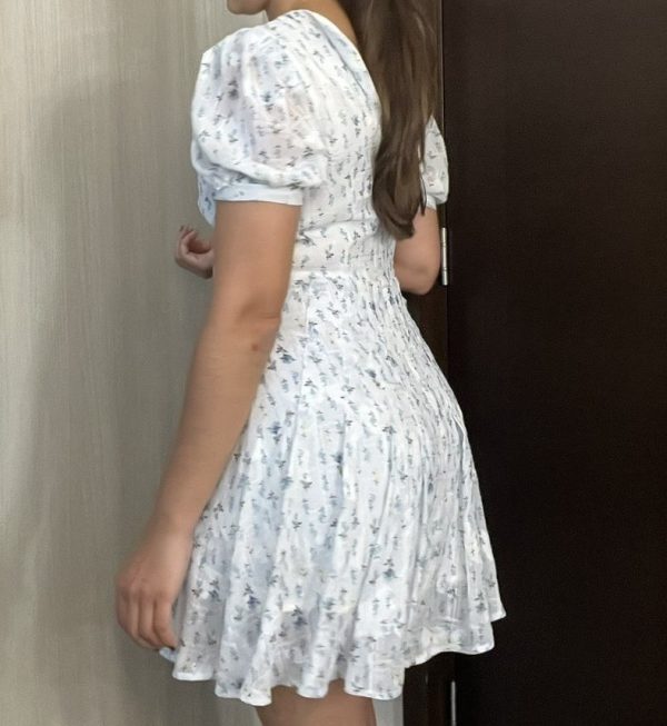 Vestido estampado talla médium Precio $10.00 - Imagen 4