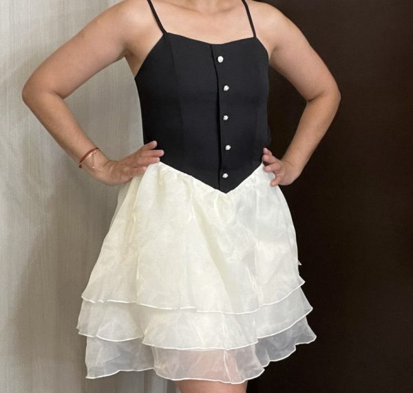 Vestido blanco y negro talla small Precio $10.00