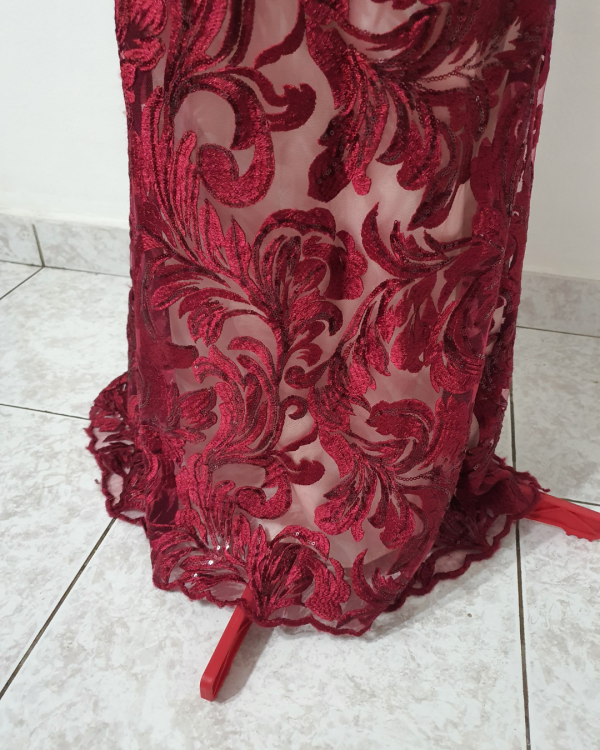 Precioso Vestido de encaje rojo vino - Imagen 5