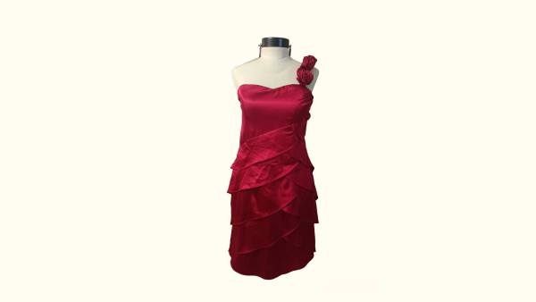 Vestido Corto One Shoulder