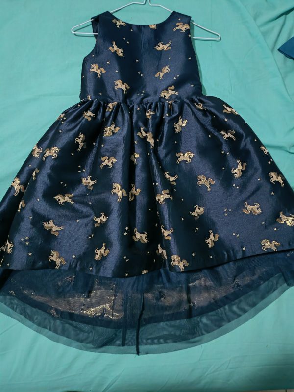 Vestido azul con unicornios