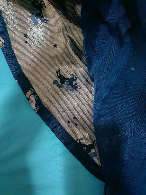 Vestido azul con unicornios - Imagen 3