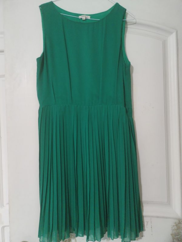 Vestido Corto Plizado