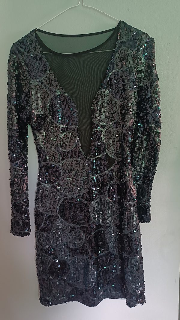 Vestido negro de lentejuelas