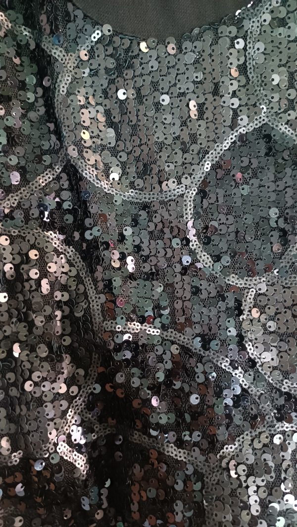 Vestido negro de lentejuelas - Imagen 4