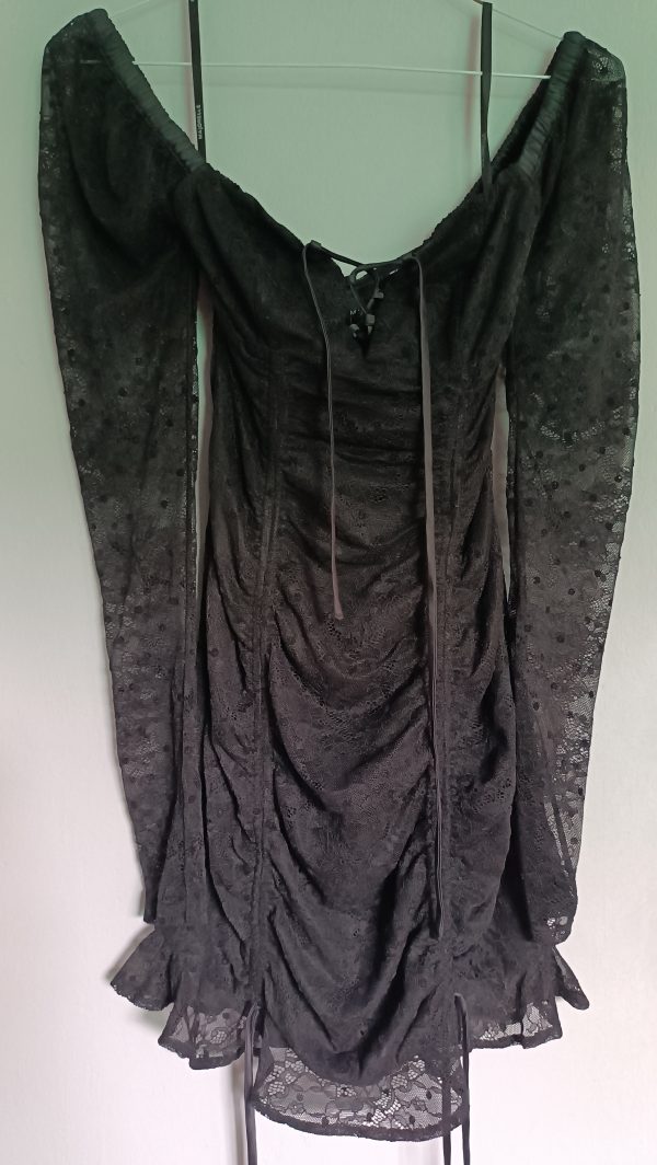 Vestido de encaje negro