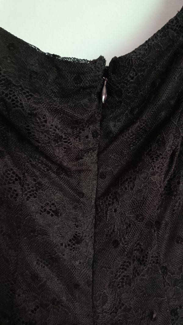 Vestido de encaje negro - Imagen 4