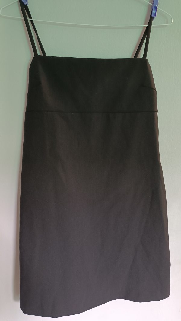 Vestido negro Zara