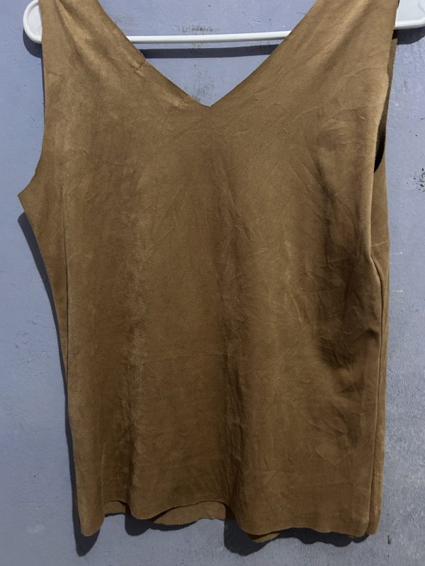 Camisa con agujeros - Imagen 2