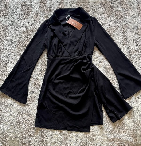 Vestido negro cuello V Shein - Imagen 2