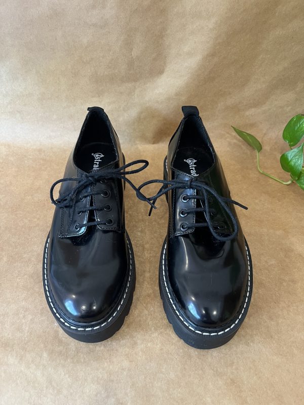 Zapatos negros Stradivarius - Imagen 2
