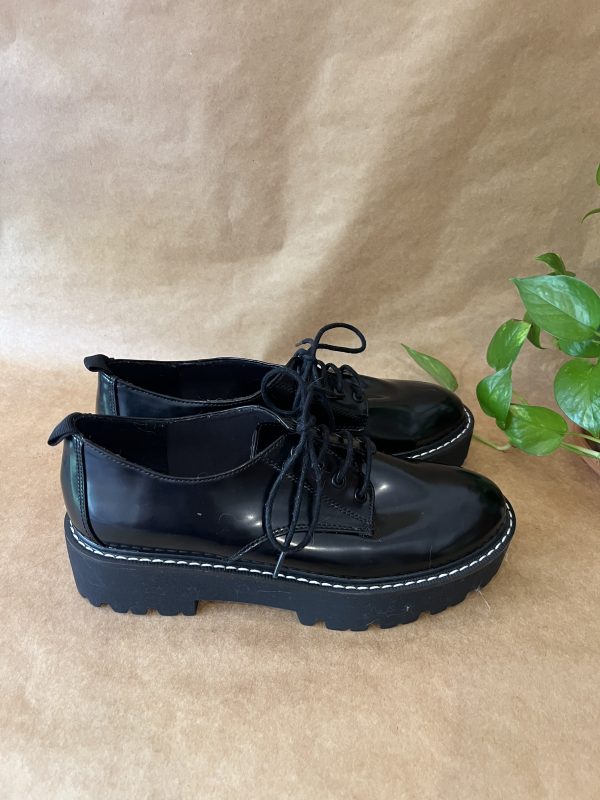 Zapatos negros Stradivarius