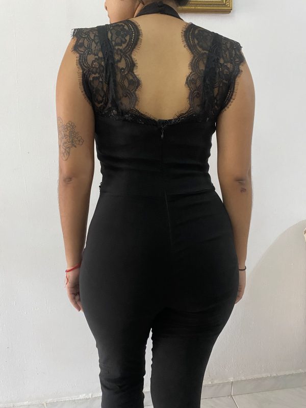 Jumpsuit negro con encaje - Imagen 5