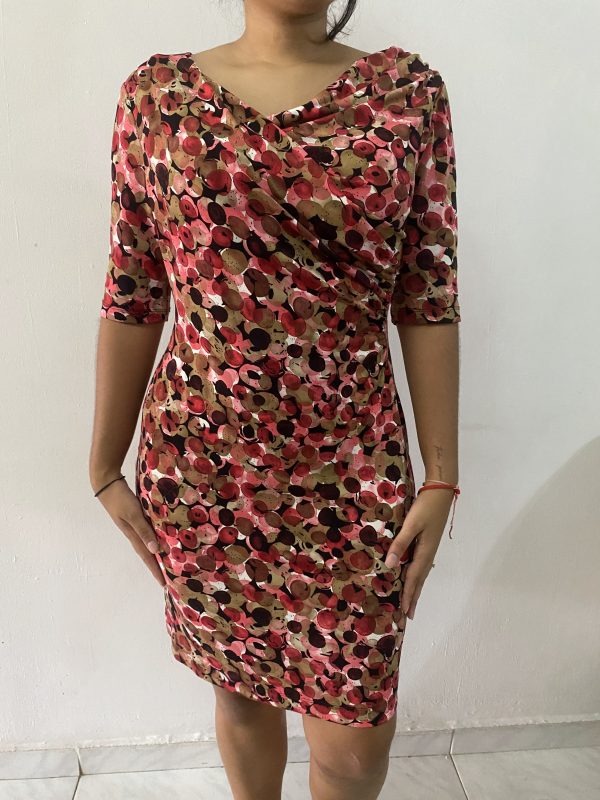 Vestido con tonos rosados y chocolate