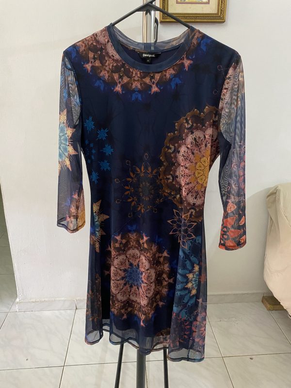 Vestido azul con flores rosadas - Imagen 8