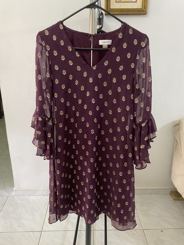 Vestido morado con detalles en crema - Imagen 8
