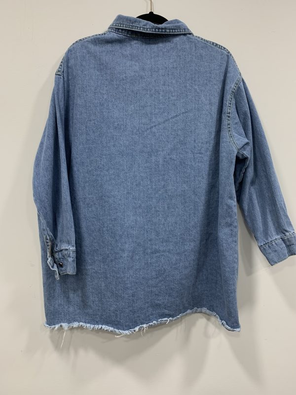 Camisa oversized de jean talla L - Imagen 6