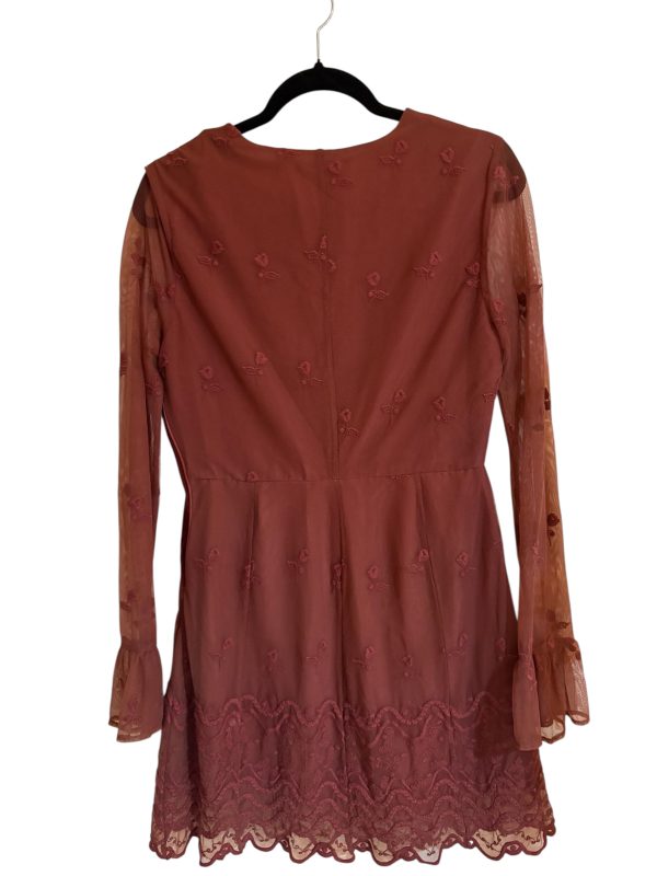 Vestido rojo con encaje - Imagen 2