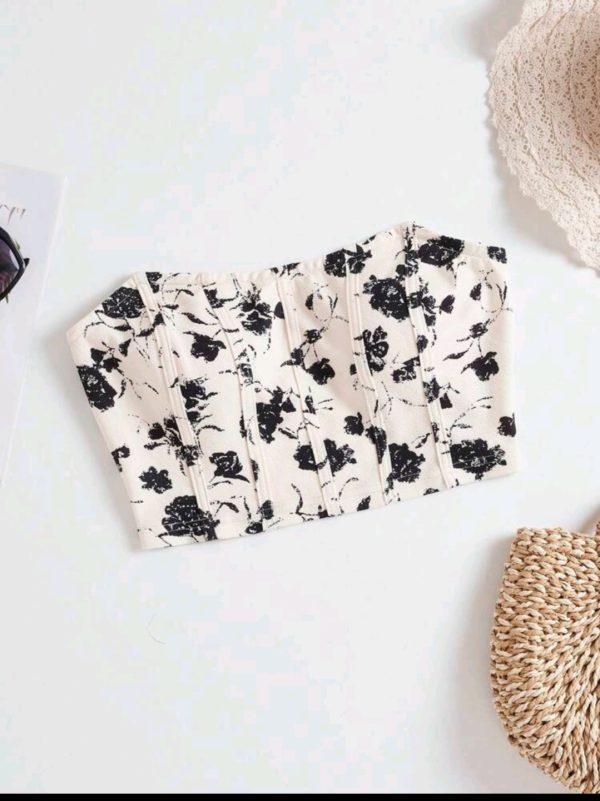 Crop top de flores negras