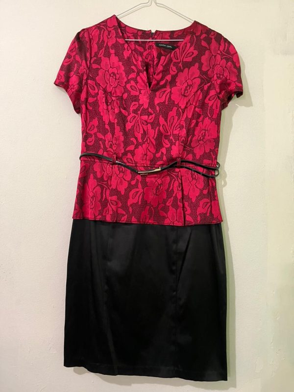 Vestido Kara rojo Talla 8 - parte delantera