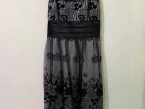 Vestido gris con brillo - vista frontal