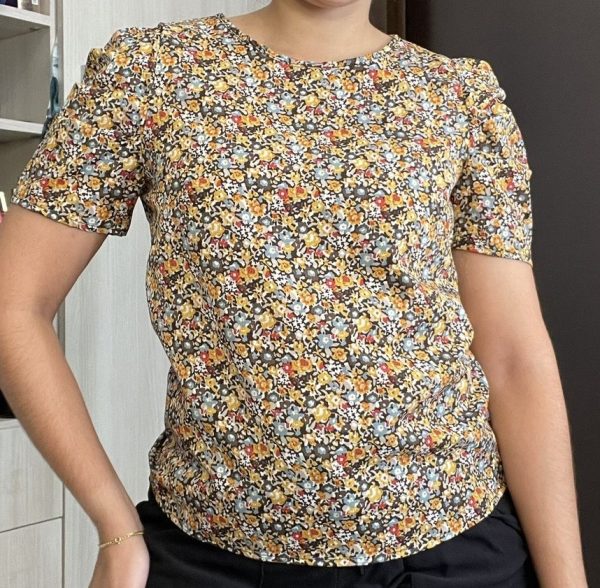 Blusa estampada con colores otoñales Talla small - Imagen 2
