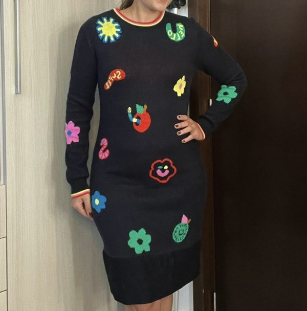 Vestido de lanita de la diseñadora Stella mcartney talla small/medium Precio $18.00