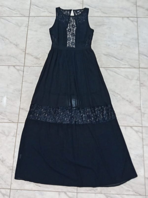 Vestido con transparencias