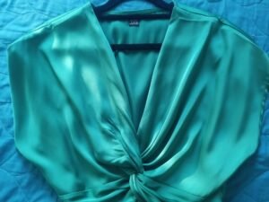 Blusa verde tipo crop top