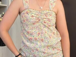 Blusa con estampado floral talla small