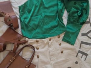 Top verde satinado