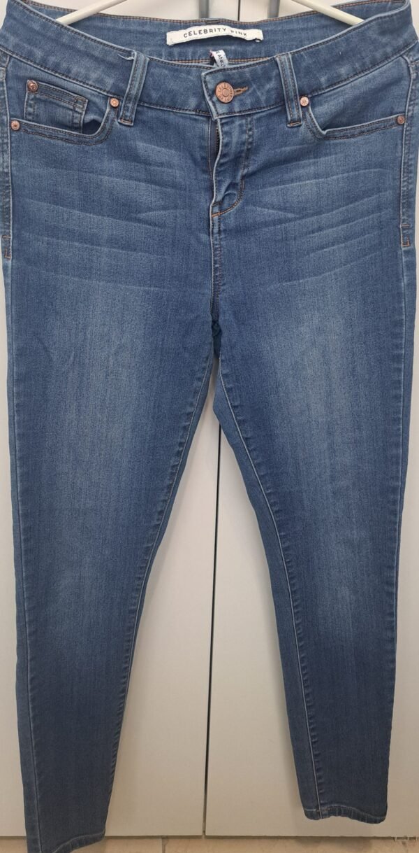 Jeans celebrity pink