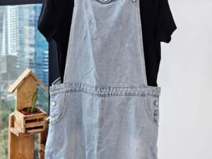 JUMPER FALDA DE JEANS (INCLUYE SUETER NEGRO MANGA CORTA)