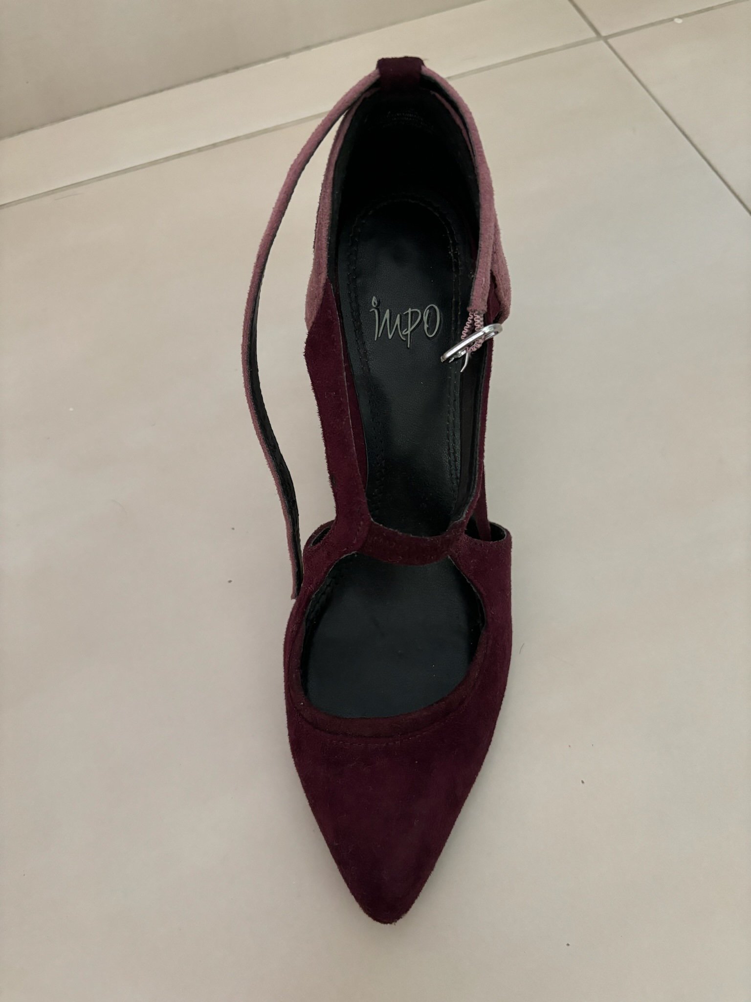 Zapatos de tacon de piel marca Impo - Imagen 2