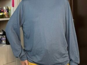 Top azul súper suave talla médium Precio $4.50