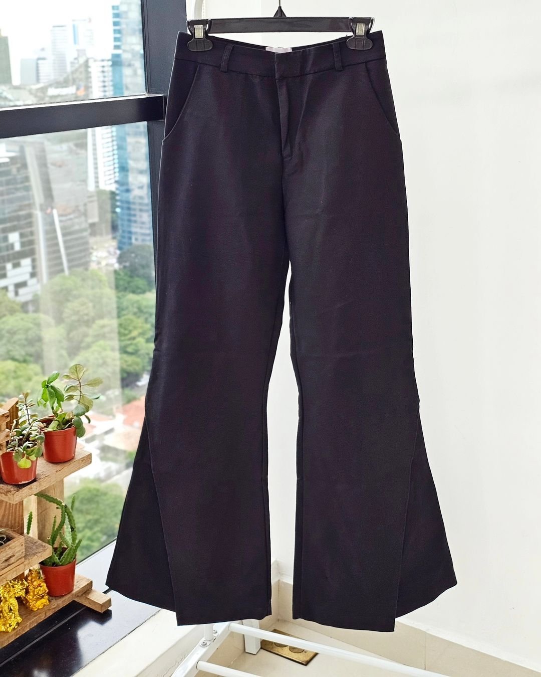 PANTALON LARGO ESTILO FLARE TELA DE VESTIR NEGRO