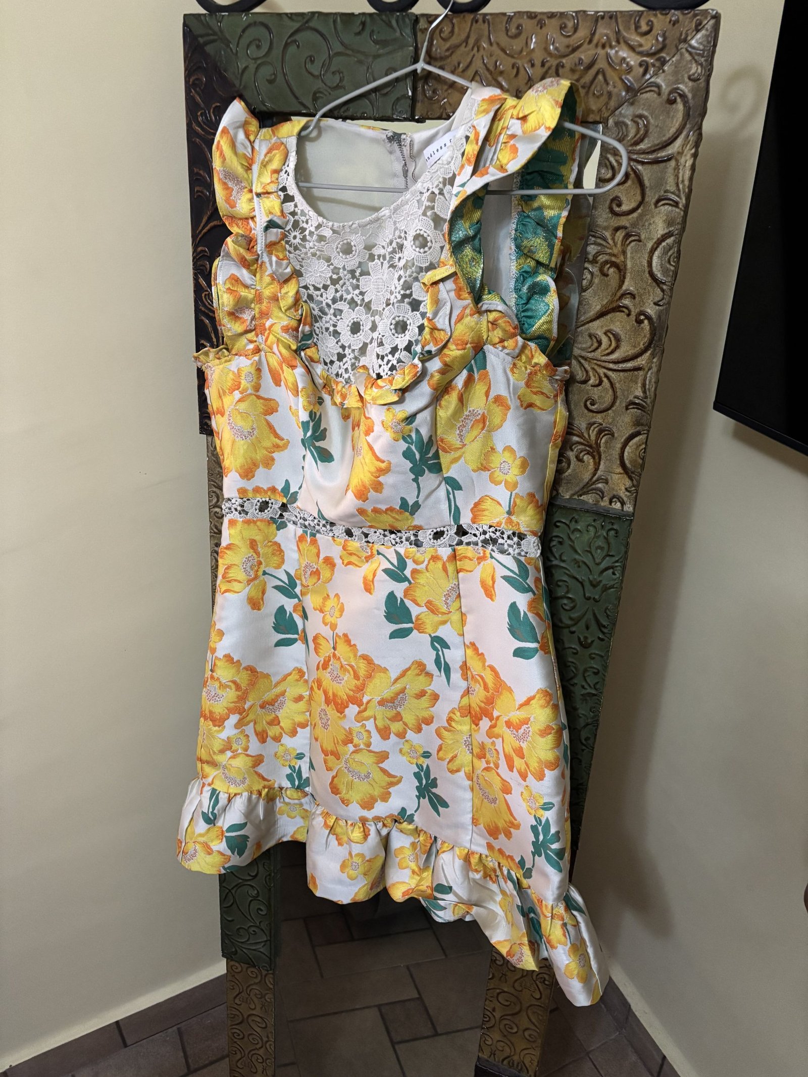 Vestido amarillo Endless Rose