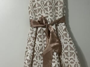 Vestido blanco con beige