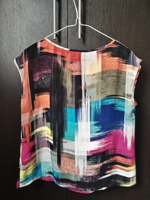 Blusa de colores - Imagen 2