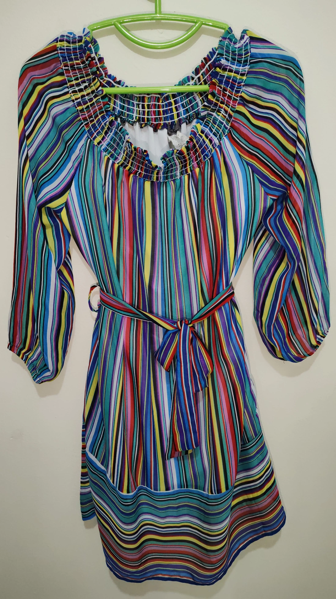 Vestido corto de rayas colorido