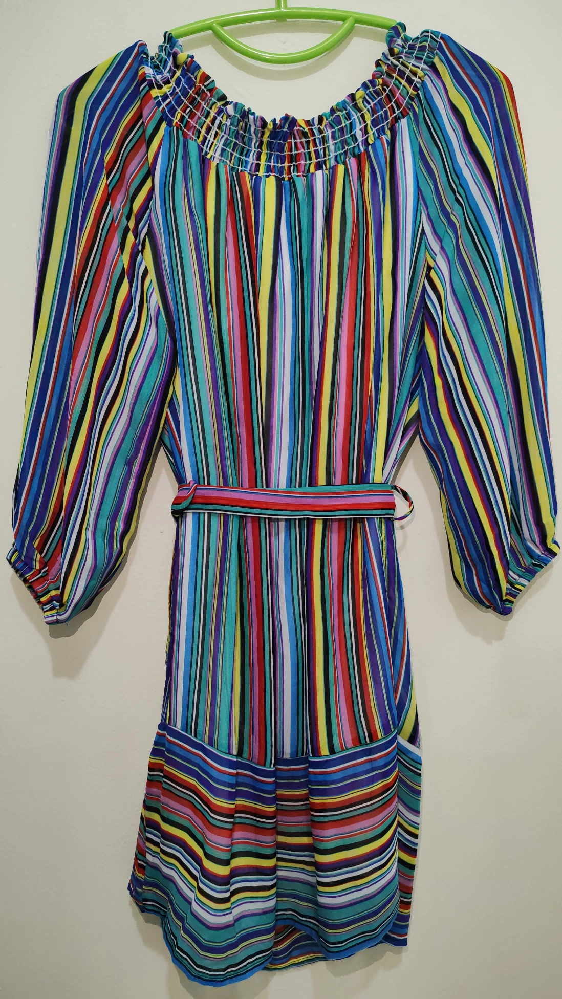 Vestido corto de rayas colorido - Imagen 2
