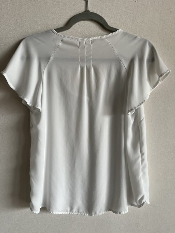 Blusa Blanca manga corta. - Imagen 2