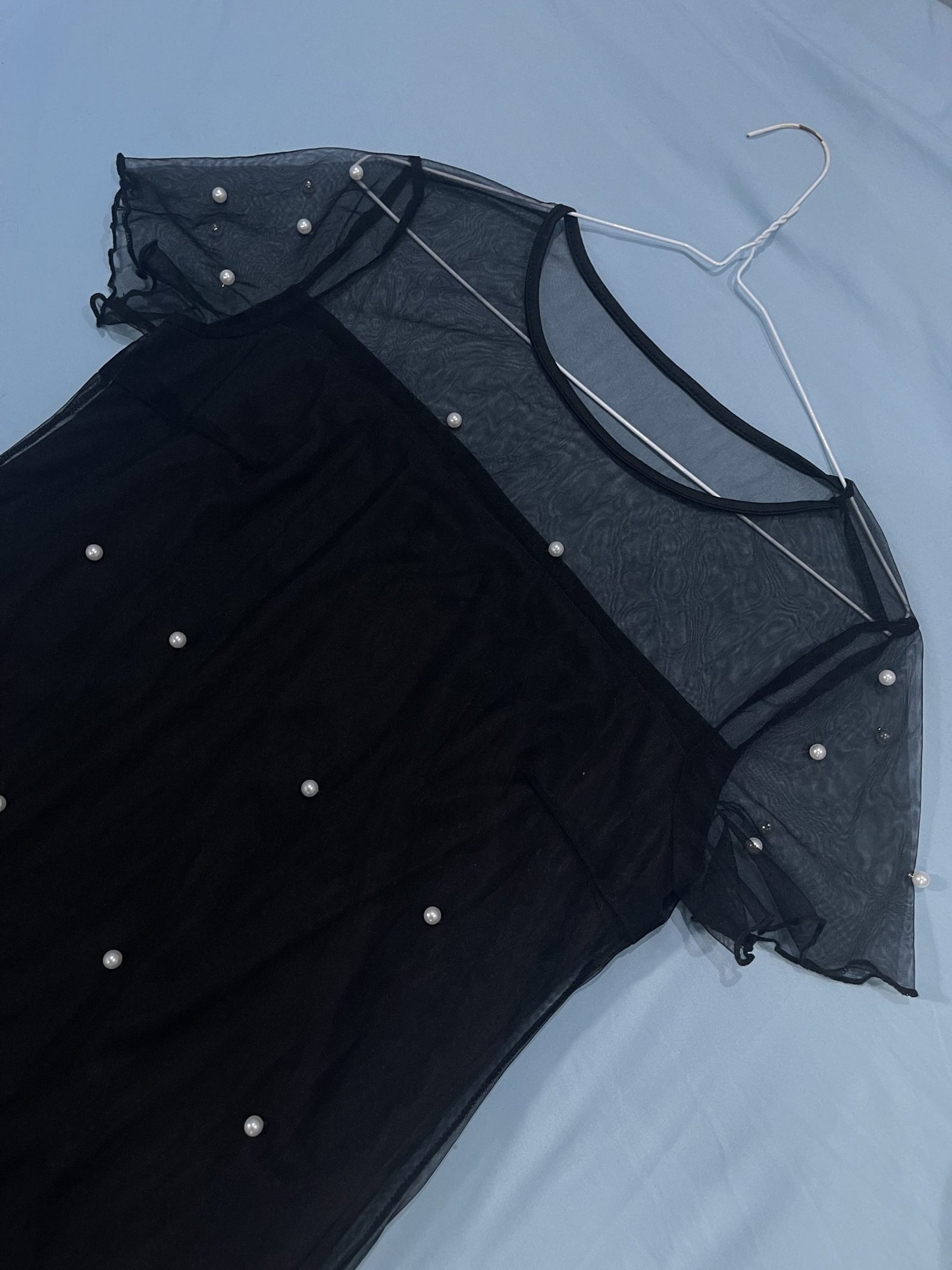 Vestido corto con malla. - Imagen 2