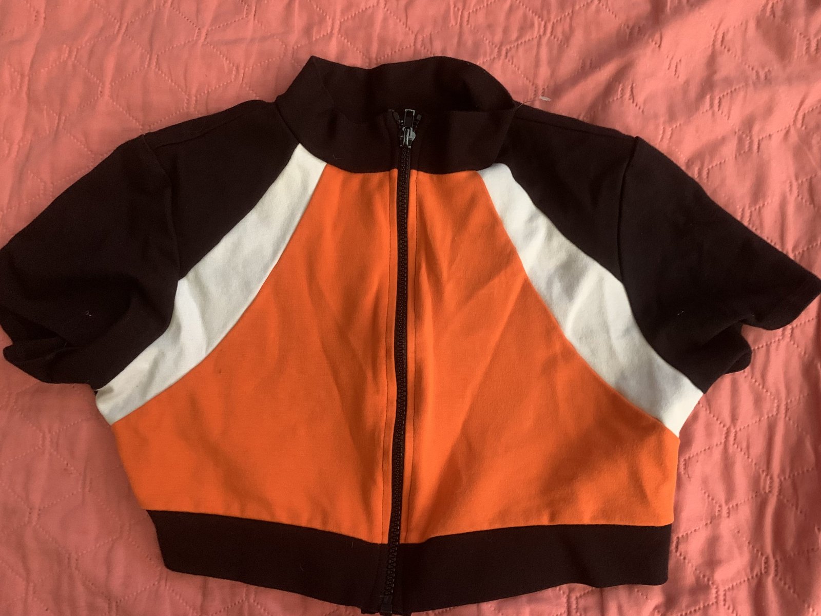 Top crop naranja y negro - Imagen 2