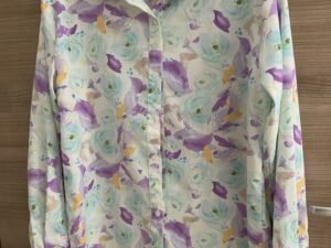 Linda Camisa manga larga de flores moradas