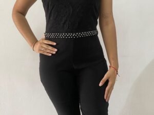 Jumpsuit negro con encaje