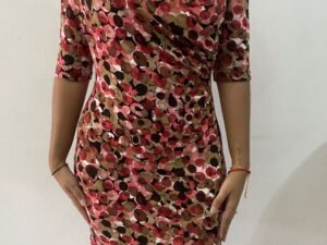 Vestido con tonos rosados y chocolate
